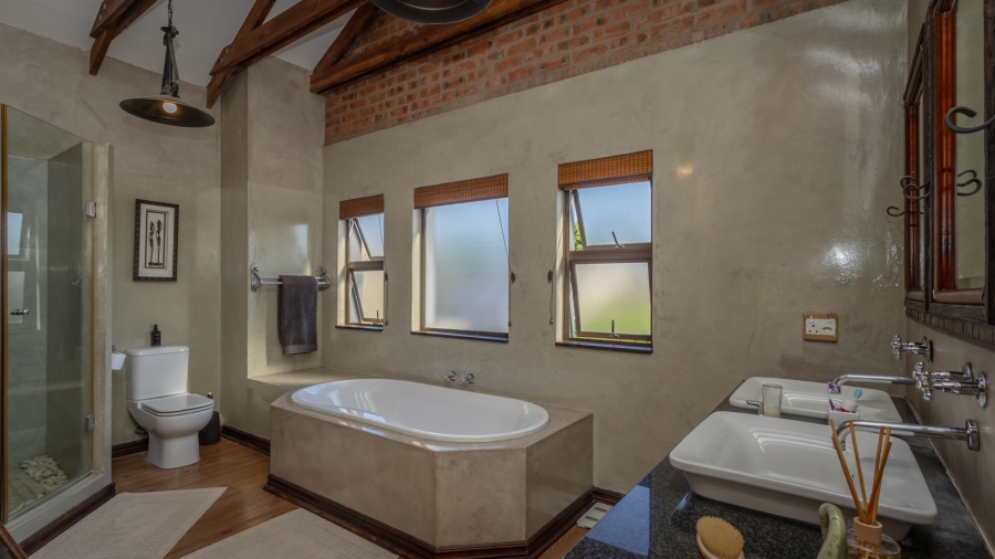 3 Bedroom Property for Sale in The Coves North West